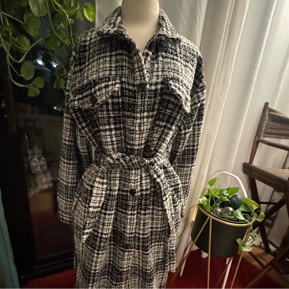 REVOLVE - LBLC The Label - NWT -Monochrome Checkered Trench Coat - Picture 2 of 9